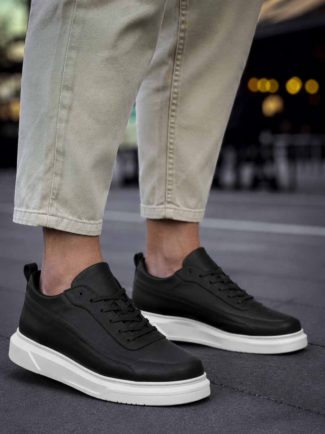 Ανδρικά ασπρόμαυρα Sneakers με λαστιχένια σόλα CH987M