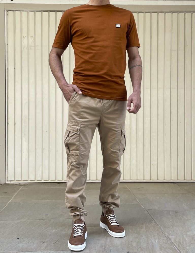 Ανδρικό μπεζ υφασμάτινο cargo παντελόνι με λάστιχο 8175 φωτογραφία