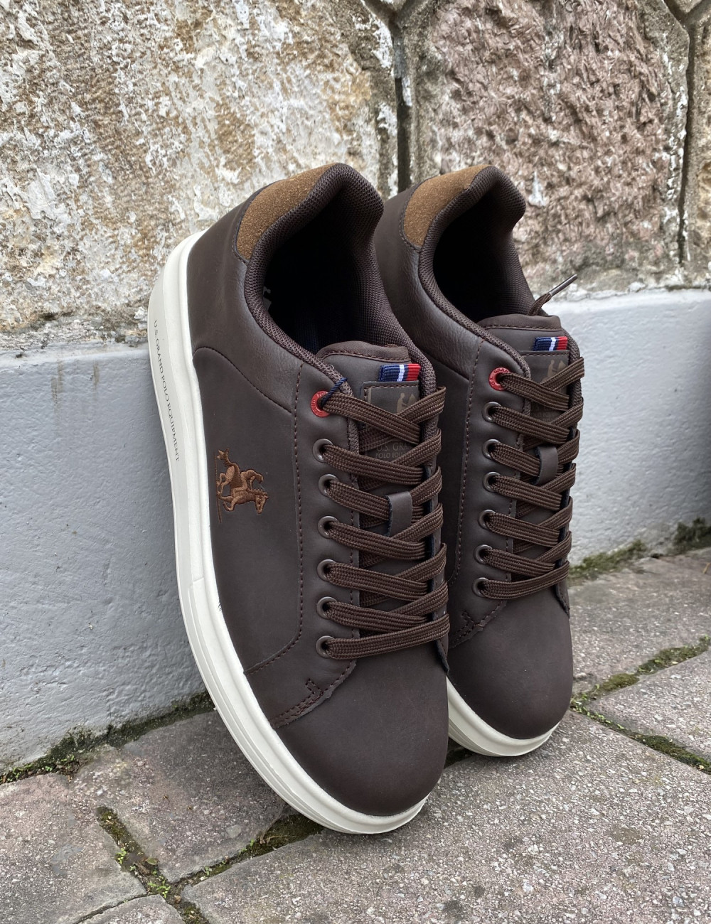 Ανδρικά δίσολα Casual Sneakers κατασκευασμένα απο δερματίνη  άριστης ποιότητας.
