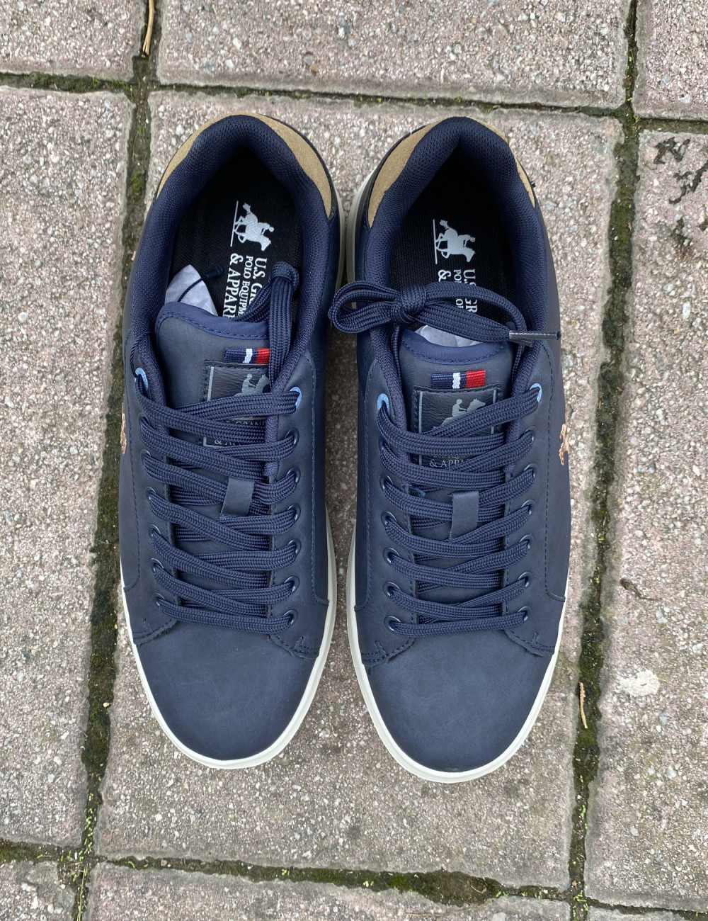 Ανδρικά δίσολα Casual Sneakers κατασκευασμένα απο δερματίνη  άριστης ποιότητας.