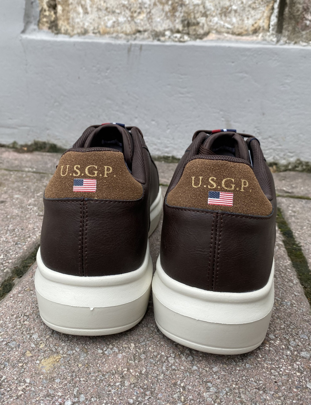 Ανδρικά δίσολα Casual Sneakers κατασκευασμένα απο δερματίνη  άριστης ποιότητας.