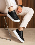 Ανδρικά Sneakers κατασκευασμένα από οργανική δερματίνη άριστης ποιότητας.