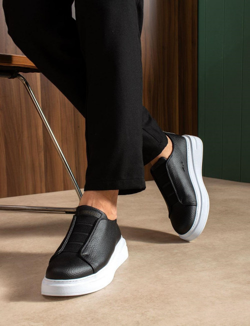 Ανδρικά ασπρόμαυρα δίσολα Sneakers με λάστιχα CH2619M