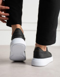 Ανδρικά δίσολα Sneakers με κορδόνια λαστιχένια σόλα.