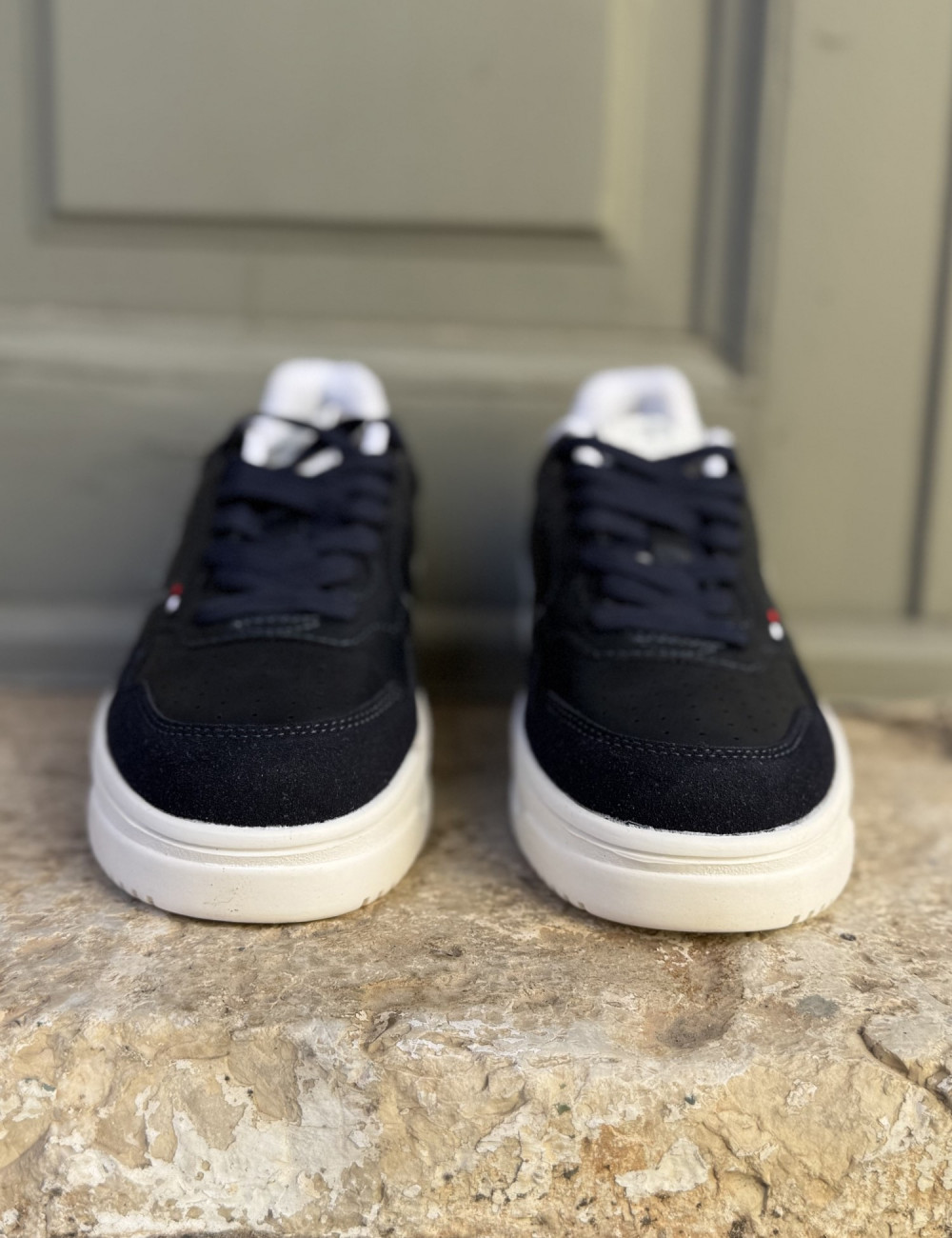 Ανδρικά χαμηλά Casual Sneakers κατασκευασμένα απο δερματίνη άριστης ποιότητας.