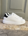 Ανδρικά δίσολα Sneakers με κορδόνια λαστιχένια σόλα.