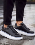 Ανδρικά μαύρα, δίσολα Sneakers με κορδόνια λαστιχένια σόλα.
