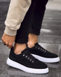 Ανδρικά μαύρα Sneakers με σουέτ υφή και κορδόνια.