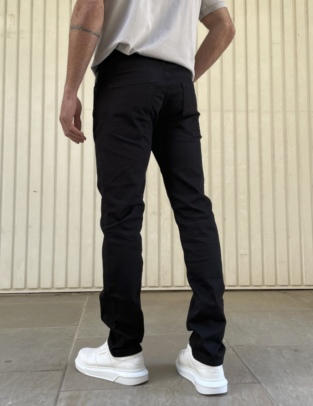 Ανδρικό μαύρο τζιν παντελόνι ελαστικό με κουμπιά GB5403