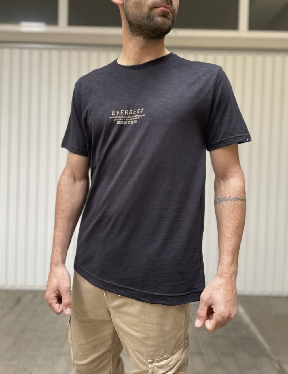 Everbest ανδρική μαύρο φλάμα κοντομάνικη μπλούζα με τύπωμα 24814