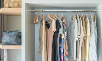 Tips για να μυρίζουν όμορφα τα ρούχα στην ντουλάπα σου