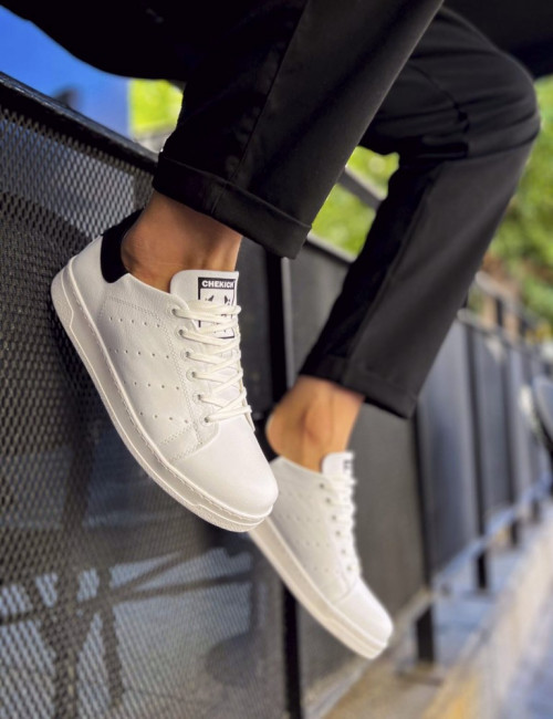 Ανδρικά λευκά Sneakers λαστιχένια σόλα και μαύρη διχρωμία CH977