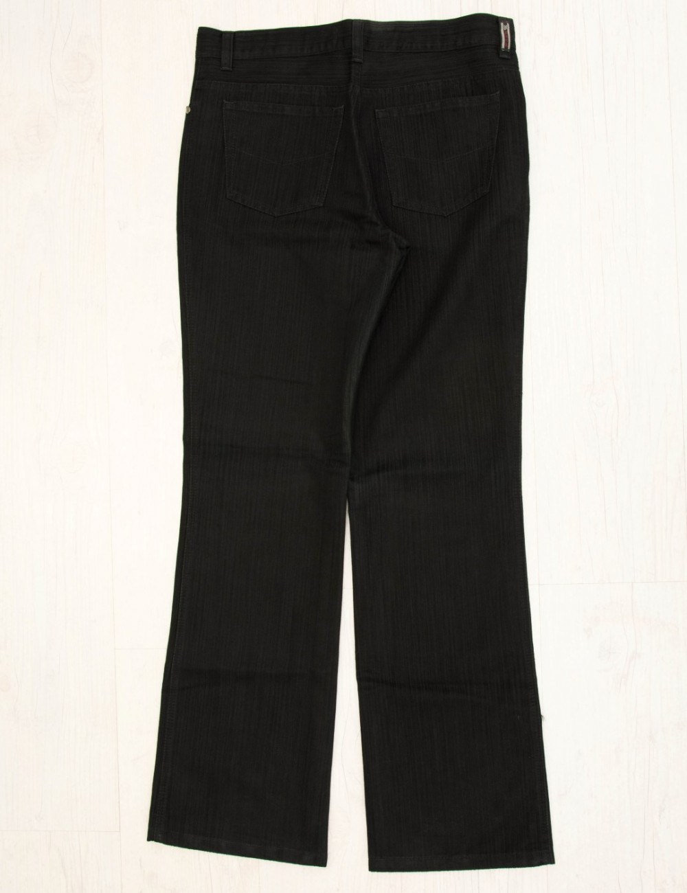 Aνδρικό μαύρο υφασμάτινο παντελόνι με λεπτή ρίγα z15D