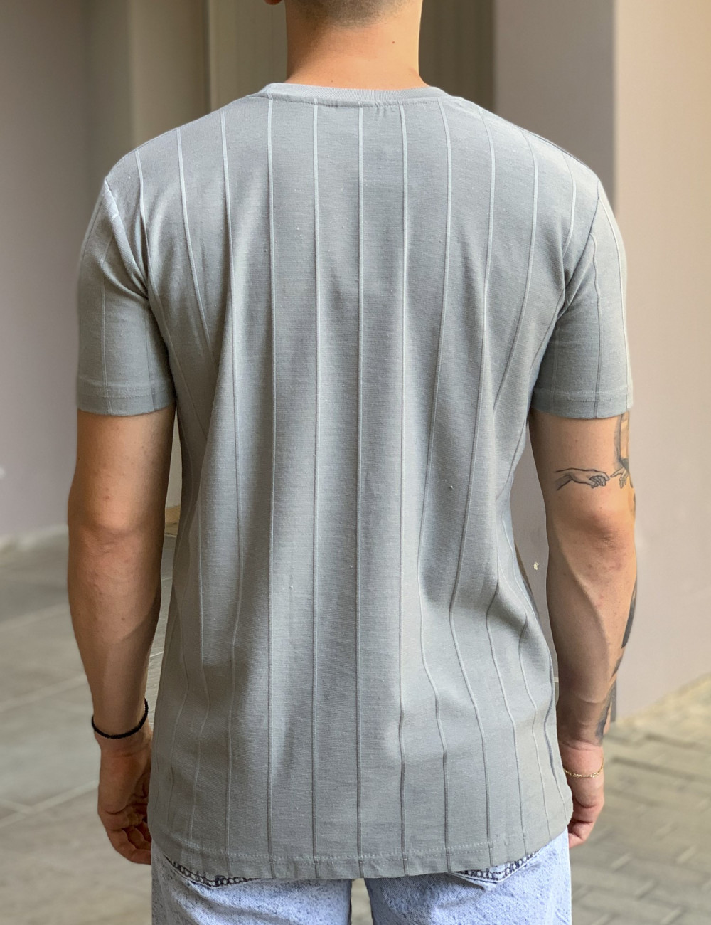 Ανδρική γκρι μονόχρωμη κοντομάνικη μπλούζα με ανάγλυφο ύφασμα TST1408G
