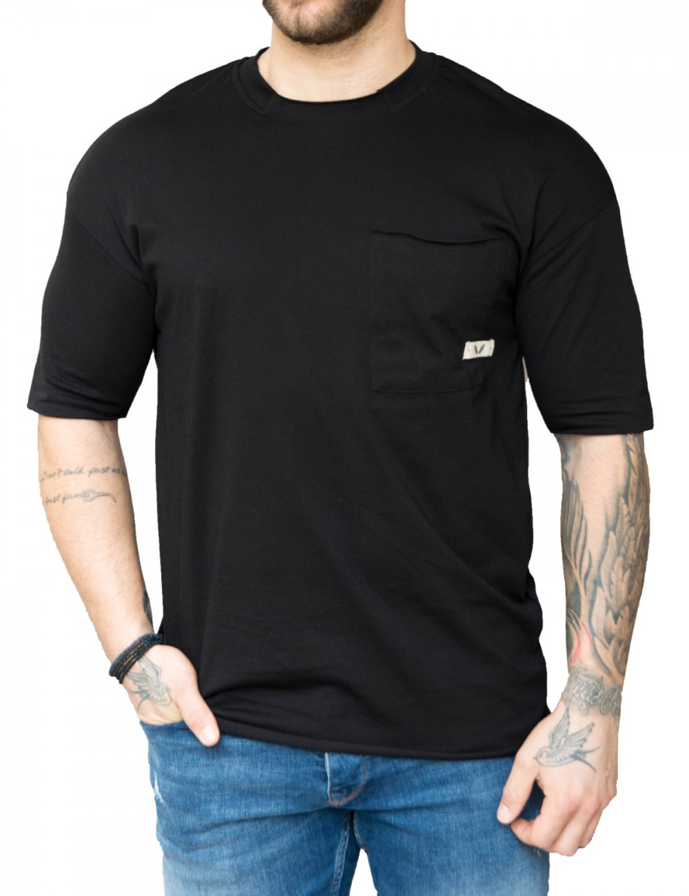 Ανδρικό μαύρο Tshirt με τσεπάκι TST931