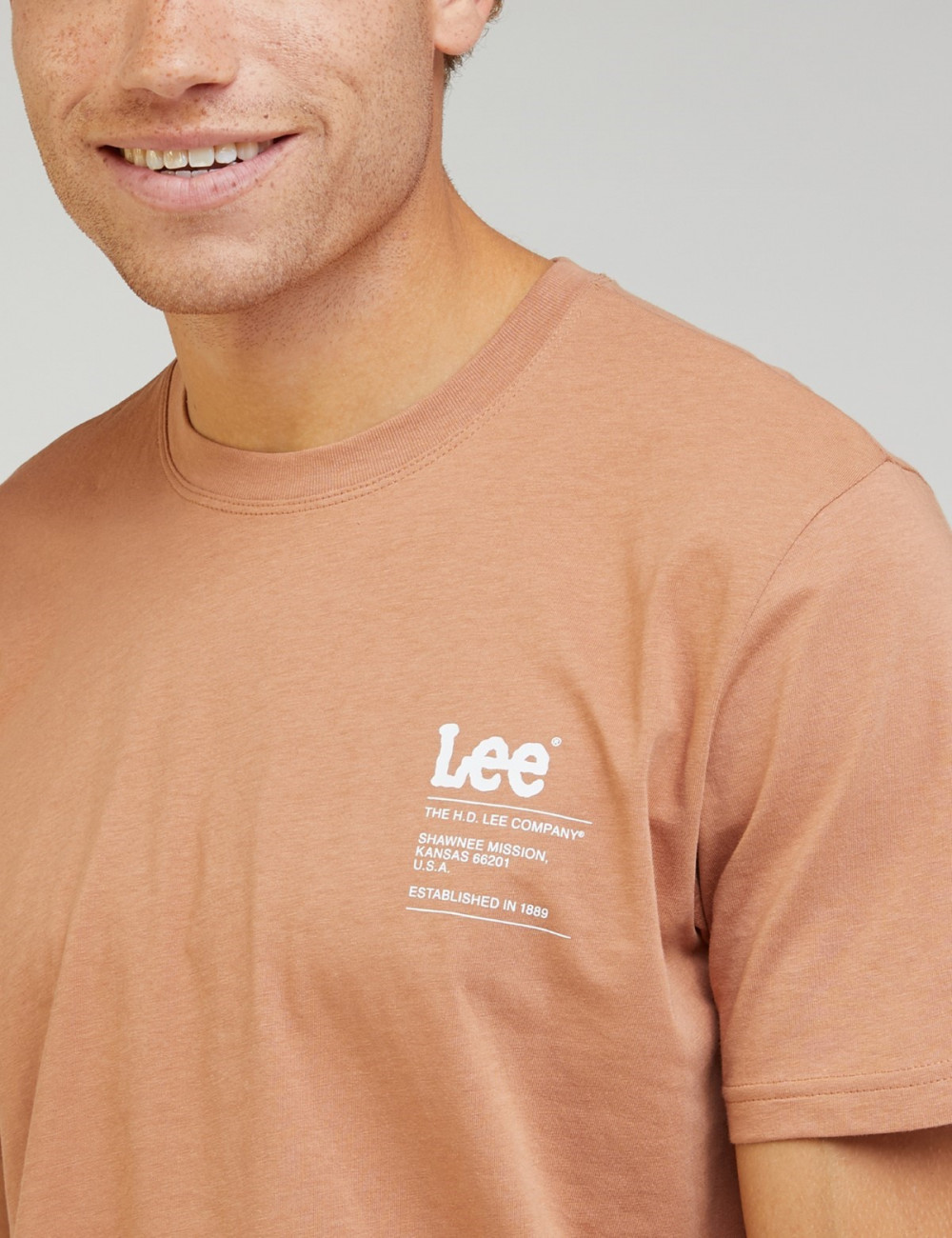 Lee Small Logo Tee ανδρικό σομόν μπλουζάκι LL03FQA08
