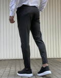 Ανδρικό παντελόνι υφασμάτινο με πιέτα και ρίγα μαύρο  J14M