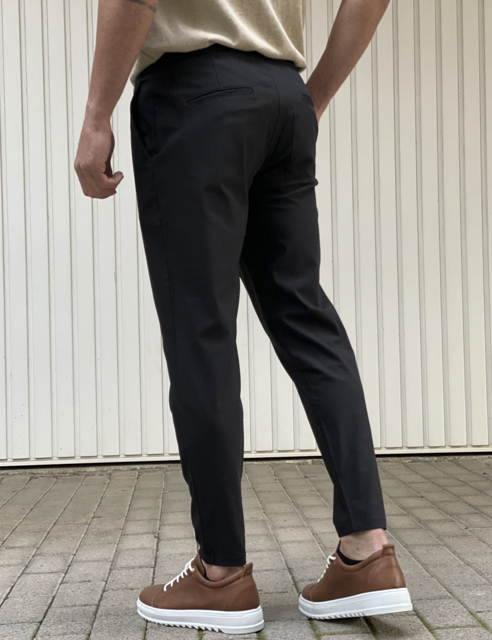 Ανδρικό μαύρο υφασμάτινο παντελόνι με πιέτα PNT5013