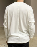Ανδρική λευκή μακρυμάνικη oversized μπλούζα με ανάγλυφο ύφασμα 1920W
