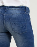 Γυναικείο μπλε τζιν παντελόνι ξεβάμματα UK272249
