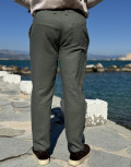 Ανδρικό παντελόνι λινό υφασμάτινο σε ίσια γραμμή.