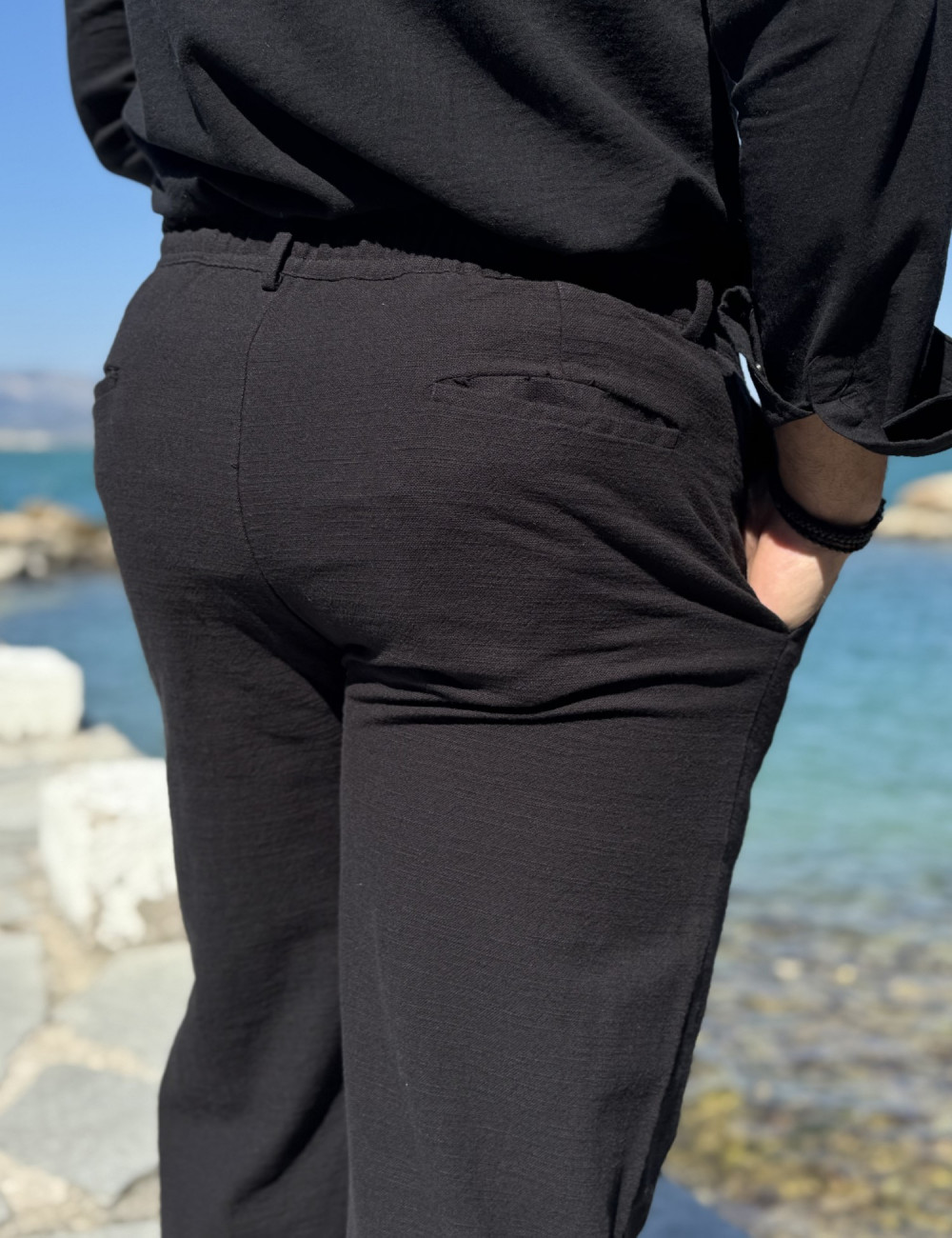 Ανδρικό υφασμάτινο παντελόνι με κορδόνι κ κουμπί στη μέση.