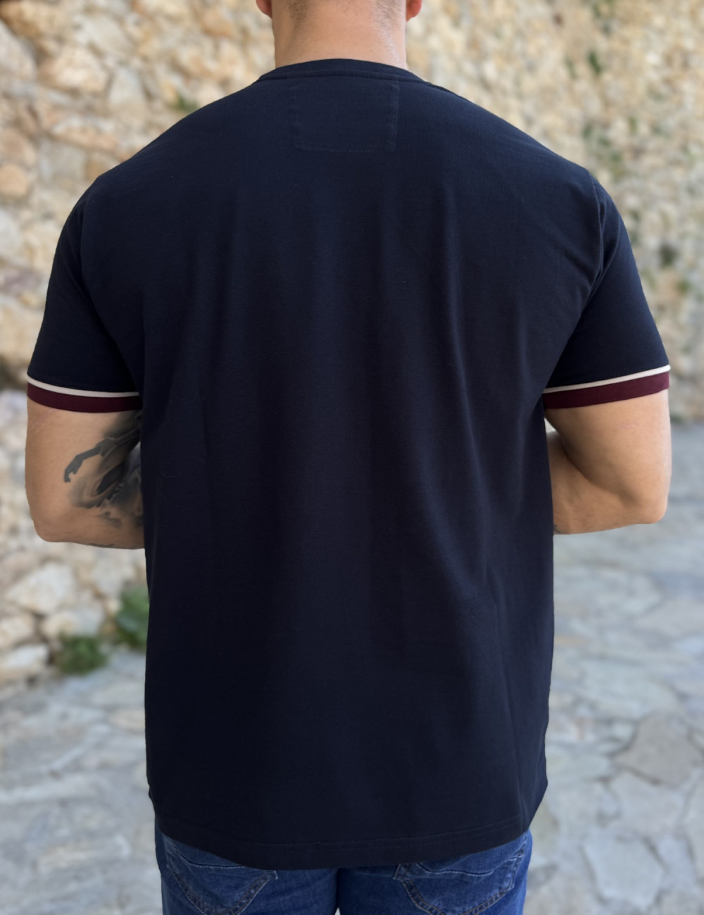 Ανδρική κοντομάνικη μπλούζα της εταιρείας Origin.