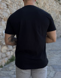 Ανδρικό μονόχρωμο κοντομάνικο μπλουζάκι.
