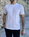 Ανδρικό μονόχρωμο κοντομάνικο μπλουζάκι.