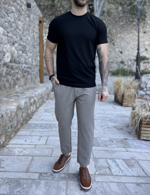 Ανδρική μαύρη κοντομάνικη μπλούζα με ανάγλυφο ύφασμα R260334M