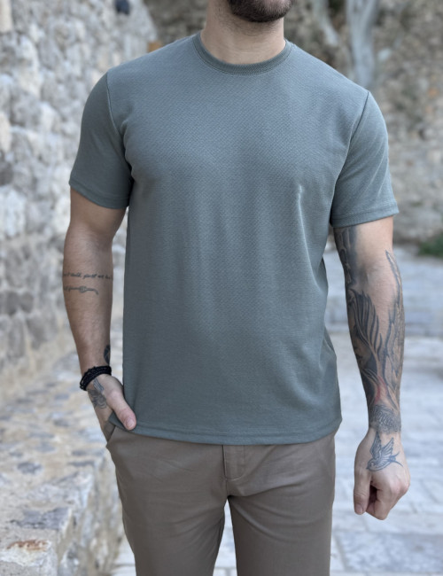 Ανδρική χακί κοντομάνικη μπλούζα με ανάγλυφο ύφασμα R260336X