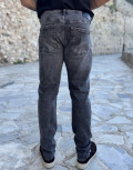 Ανδρικό τζιν παντελόνι.