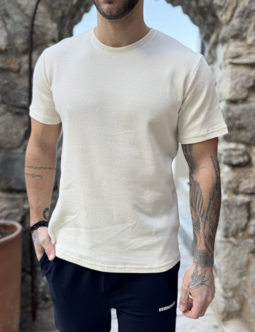 Ανδρική μπεζ κοντομάνικη μπλούζα με ανάγλυφο ύφασμα R260330B