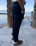 Ανδρική αθλητική φόρμα με τσέπες.