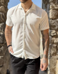 Ανδρικό κοντομάνικο πουκάμισο σε oversized γραμμή.