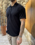 Ανδρικό κοντομάνικο πουκάμισο σε oversized γραμμή.