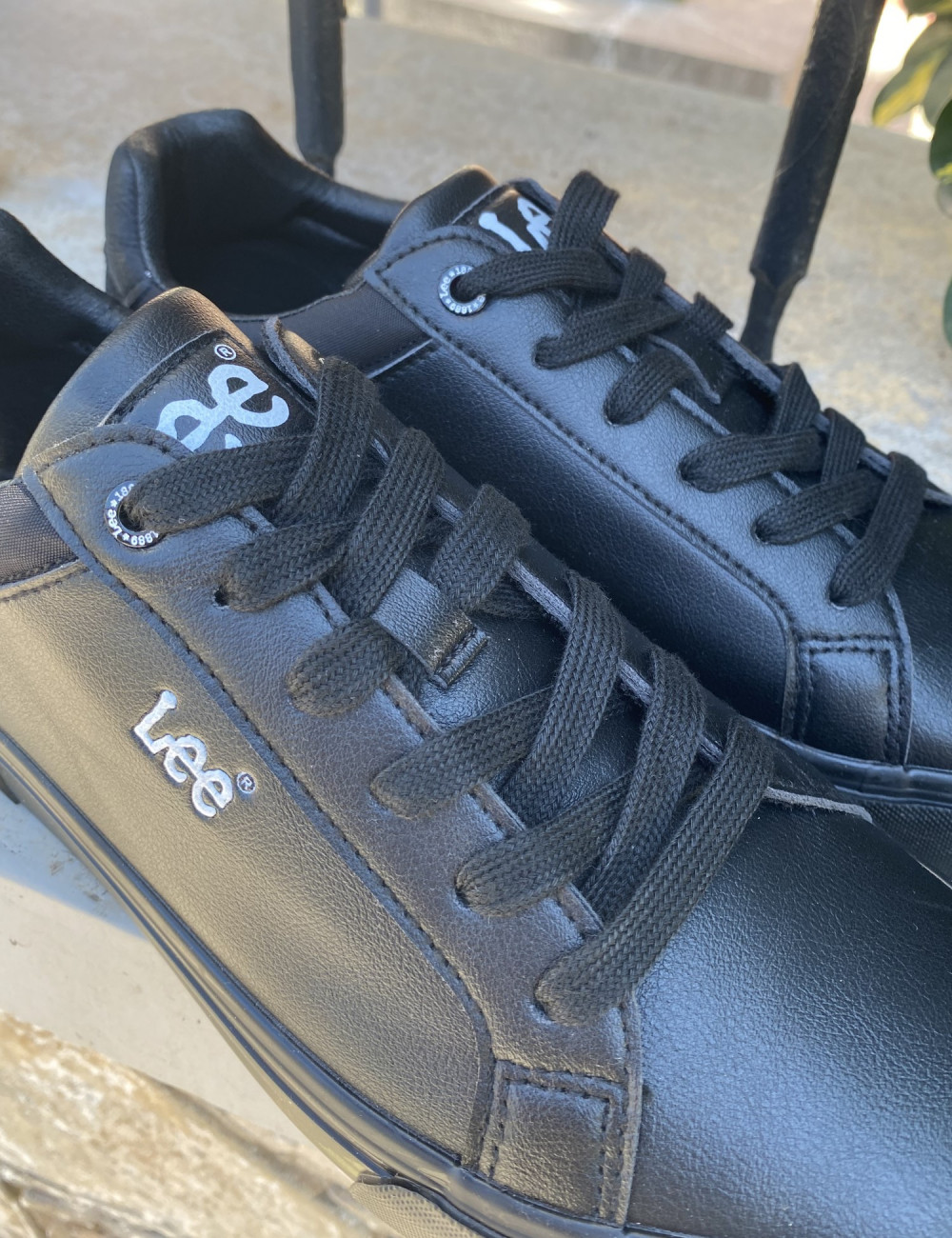 Ανδρικά χαμηλά Casual Sneakers κατασκευασμένα απο δερματίνη  άριστης ποιότητας.