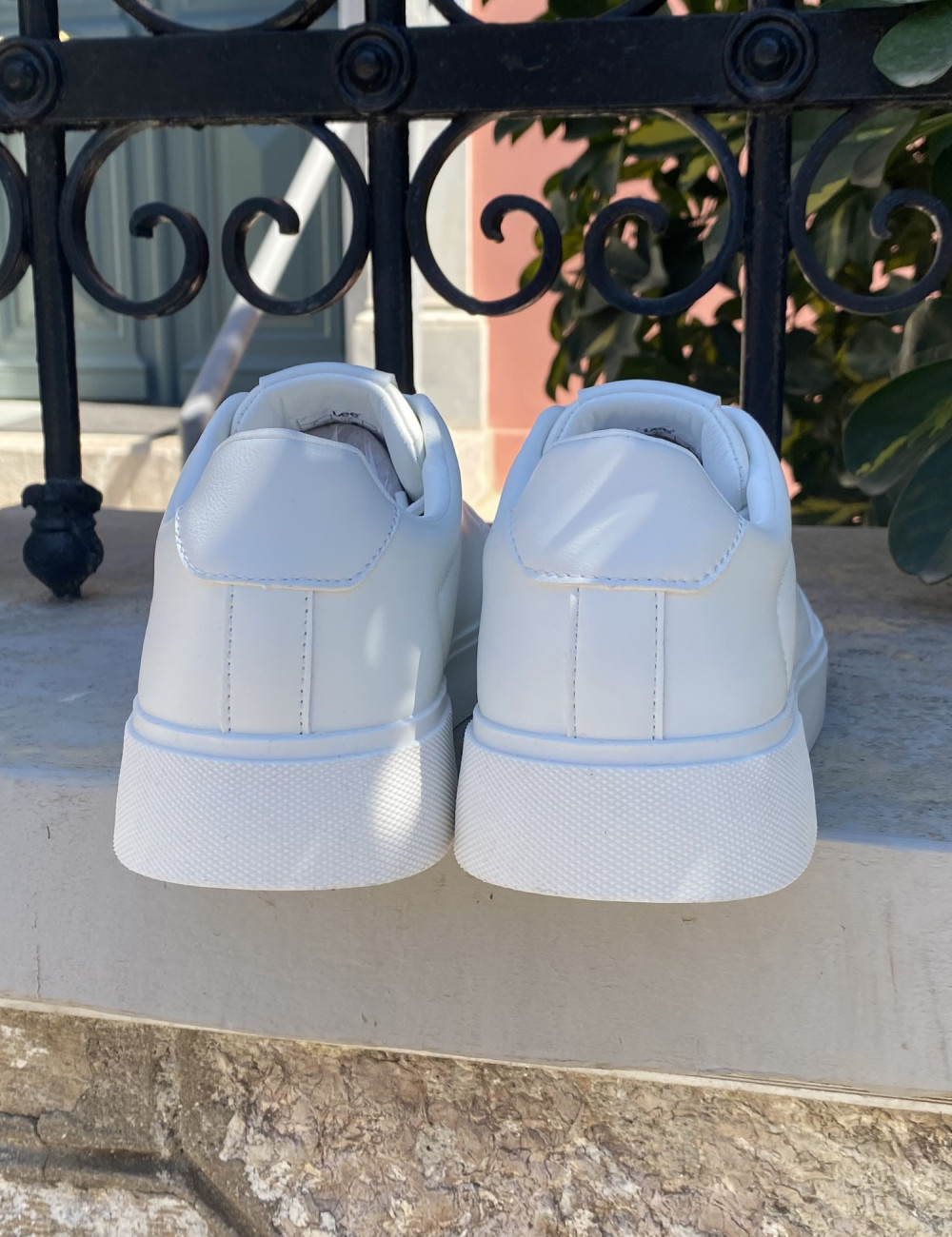 Ανδρικά χαμηλά Casual Sneakers κατασκευασμένα απο δερματίνη  άριστης ποιότητας.