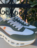 Ανδρικά Casual Sneakers με περίτεχνη διάτρητη σόλα, κατασκευασμένα απο δερματίνη  άριστης ποιότητας.
