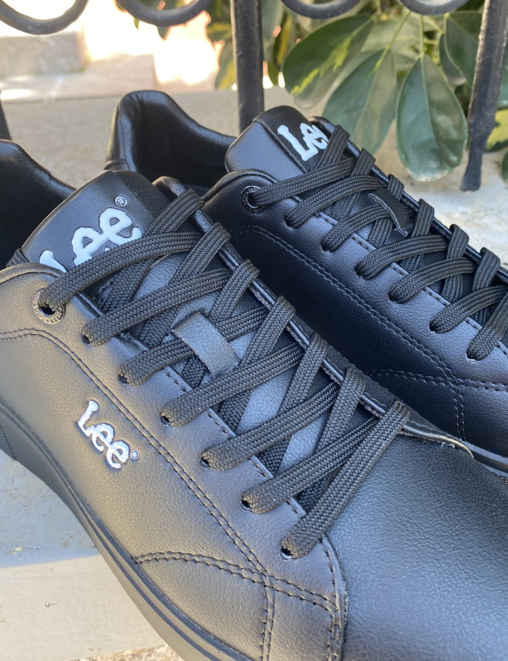 Ανδρικά χαμηλά Casual Sneakers κατασκευασμένα απο δερματίνη  άριστης ποιότητας.