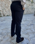 Ανδρικό μονόχρωμο, υφασμάτινο παντελόνι με Chinos τσέπες.