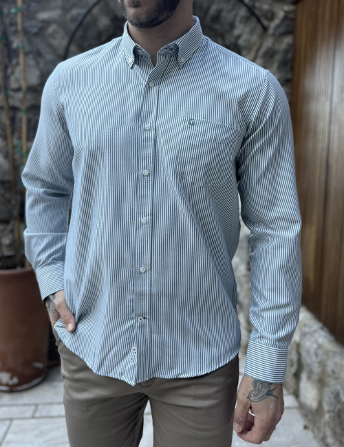 Ανδρικό πράσινο ριγέ πουκάμισο με γιακά και τσέπη στο στήθος 562P