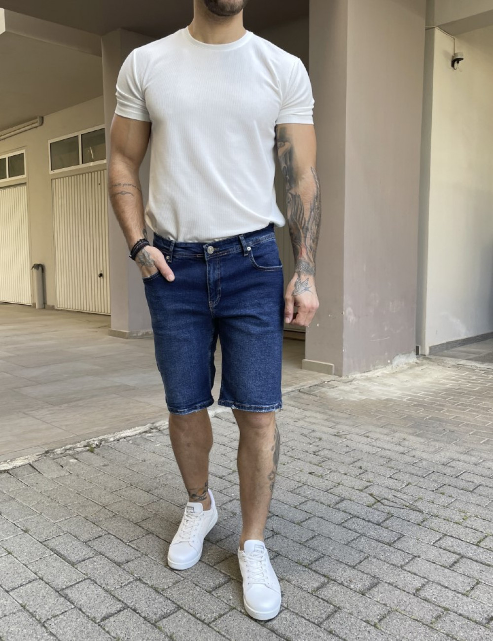 Ανδρική&nbsp;τζιν βερμούδα&nbsp;με&nbsp;ελαστικότητα.