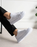 Ανδρικά δίσολα Sneakers με κορδόνια λαστιχένια σόλα.