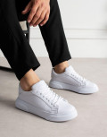Ανδρικά δίσολα Sneakers με κορδόνια λαστιχένια σόλα.