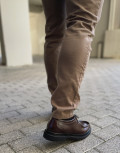 Ανδρικά μοκασίνια σε στυλ loafers,διαθέτουν ανατομικό σχεδιασμό για άνετο βάδισμα.