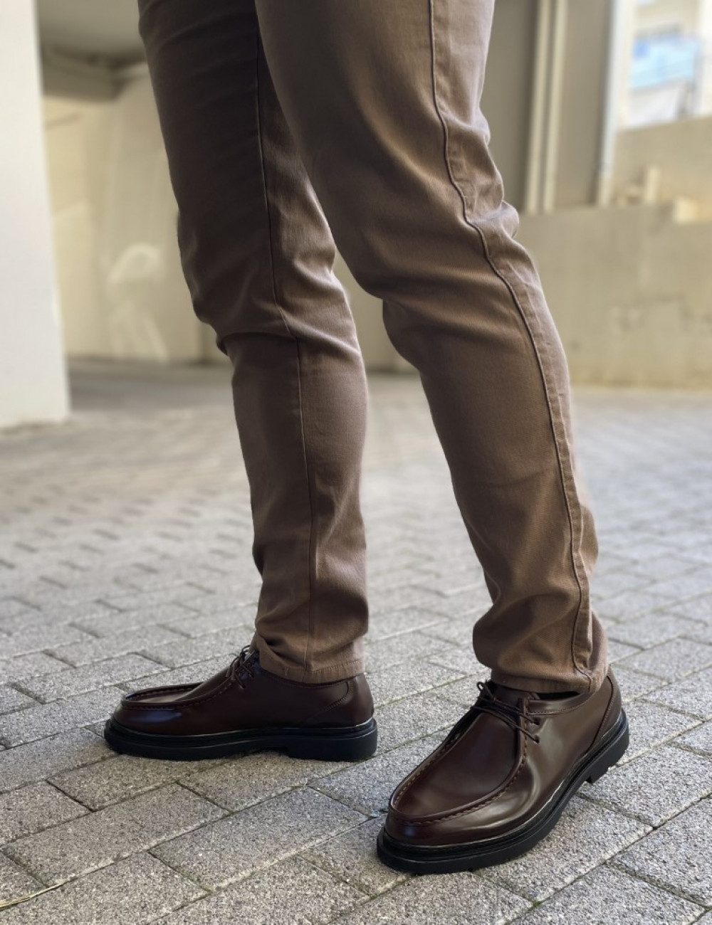 Ανδρικά μοκασίνια σε στυλ loafers,διαθέτουν ανατομικό σχεδιασμό για άνετο βάδισμα.