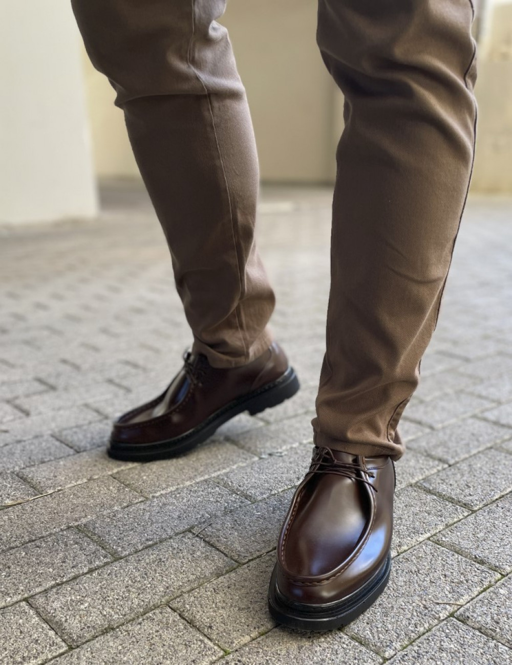Ανδρικά μοκασίνια σε στυλ loafers,διαθέτουν ανατομικό σχεδιασμό για άνετο βάδισμα.