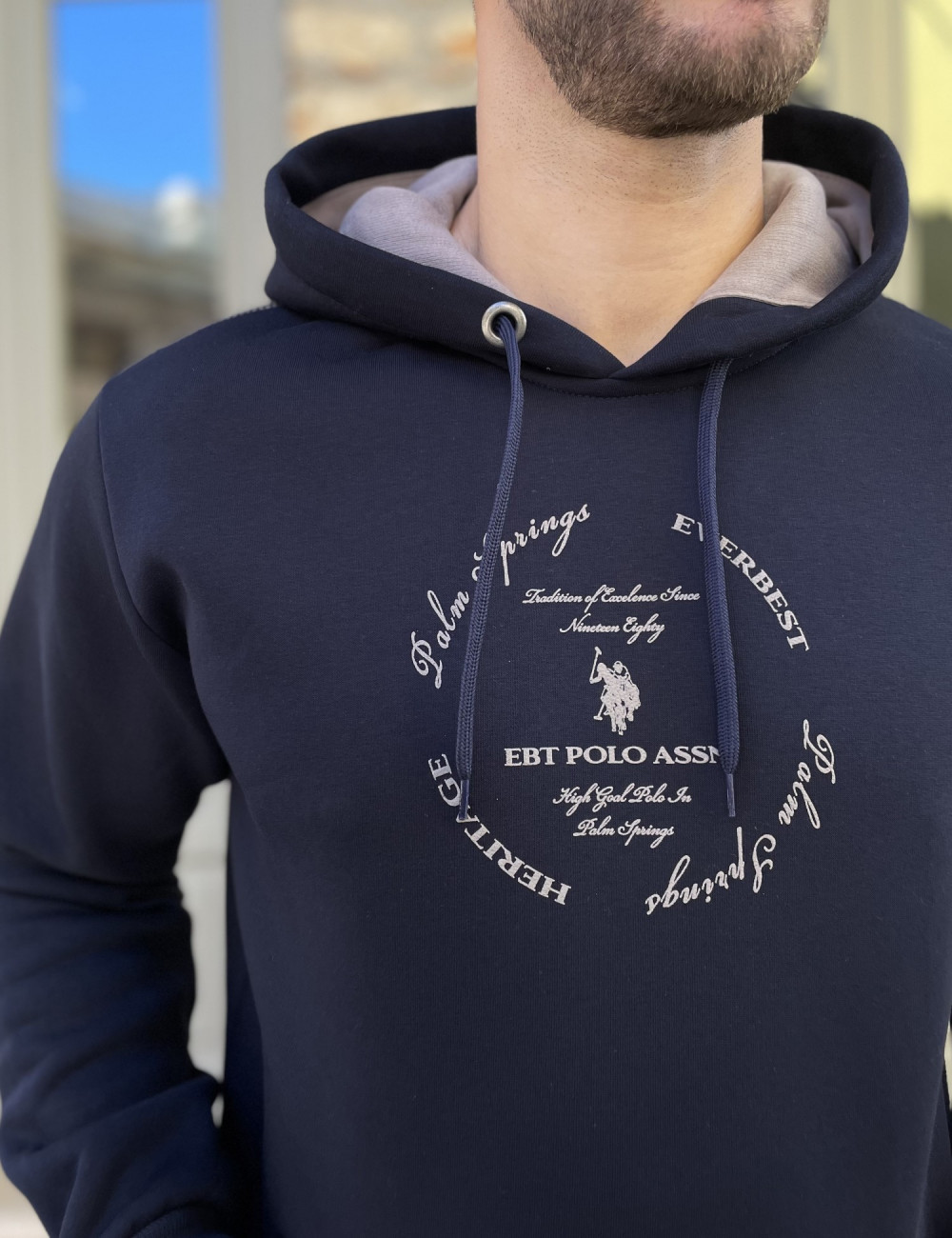 Ανδρικό φούτερ με κουκούλα της εταιρείας Everbest.
