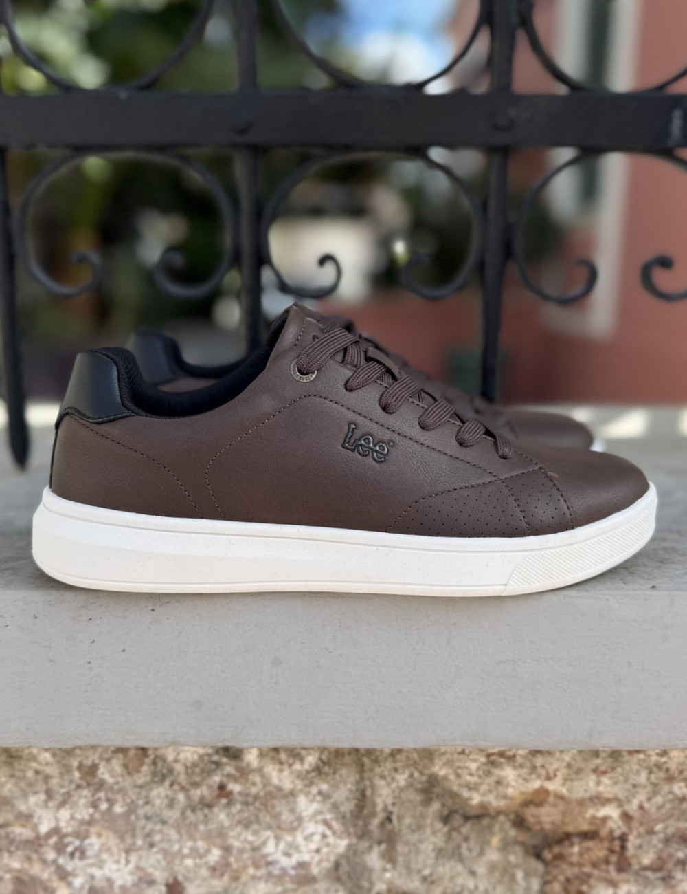 Ανδρικά χαμηλά Casual Sneakers κατασκευασμένα απο δερματίνη  άριστης ποιότητας.